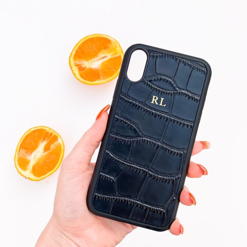 Coque de portable en cuir croco noire gaufrée personnalisée pour iPhone X Xs Xr Max 8 PLUS 7 monogramme initial personnalisé couverture personnalisée or image 2