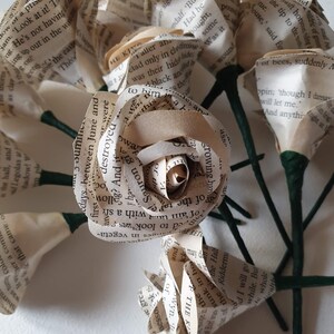 Book pages mini flowers, SET of 10 FLOWERS, book pages boutonniere accessories, book theme wedding flower, book roses, alternative wedding