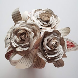 Book paper flowers, vintage wedding decor, book lovers flower, book paper bouquet, alternative bouquet, book pages roses, recycled books