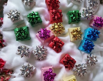Miniature Christmas gifts - SET OF 6, Dollhouse Christmas gifts, dollhouse Christmas decor, Christmas small village gifts/miniature village