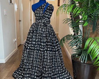 Infinity Maxi Dress/ Ankara Dress/Black and White Dress/ African Clothing  For Women/Ankara Dress/African Print Dress/Plus Size/Ariola