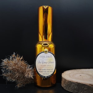 THE CROW PRINCE mystical room spray, crystal infused spray, meditation spray, mystical perfume, home fragrance, smudge spray, protection