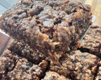 Old Fashioned Date Bars with oats & walnuts * Old Fashioned Date Bars with Cream Cheese Frosting * Egg Free Dessert Bars *