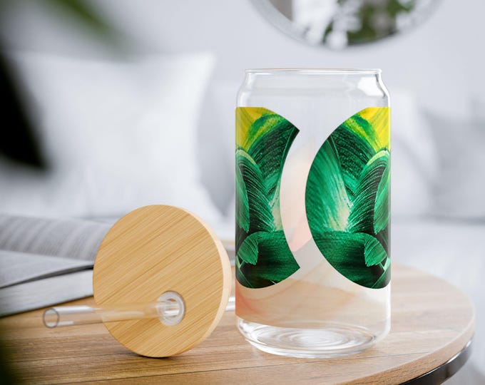 Eco-Friendly Sipper Glass: Tempered Glass with Tritan Straw