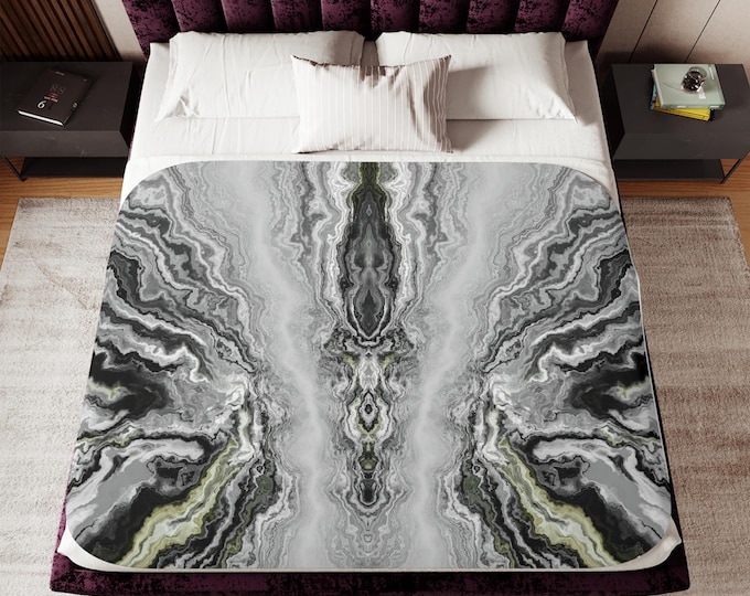 Sherpa Throw Blanket: Cozy Plush Fleece, Stylish Home Decor