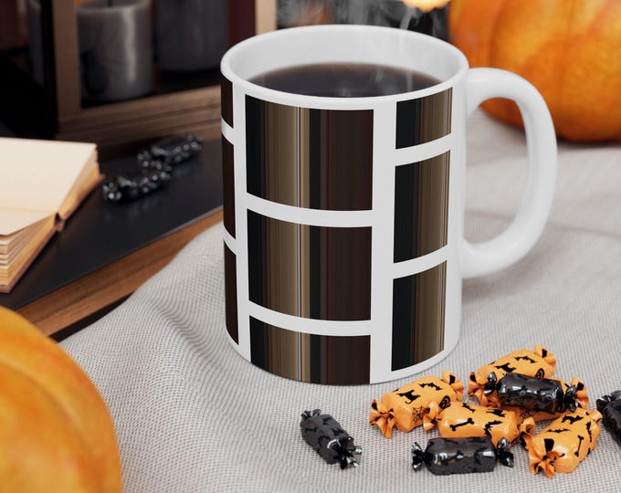 Modern Striped Ceramic Coffee Mug: Minimalist Kitchen Decor