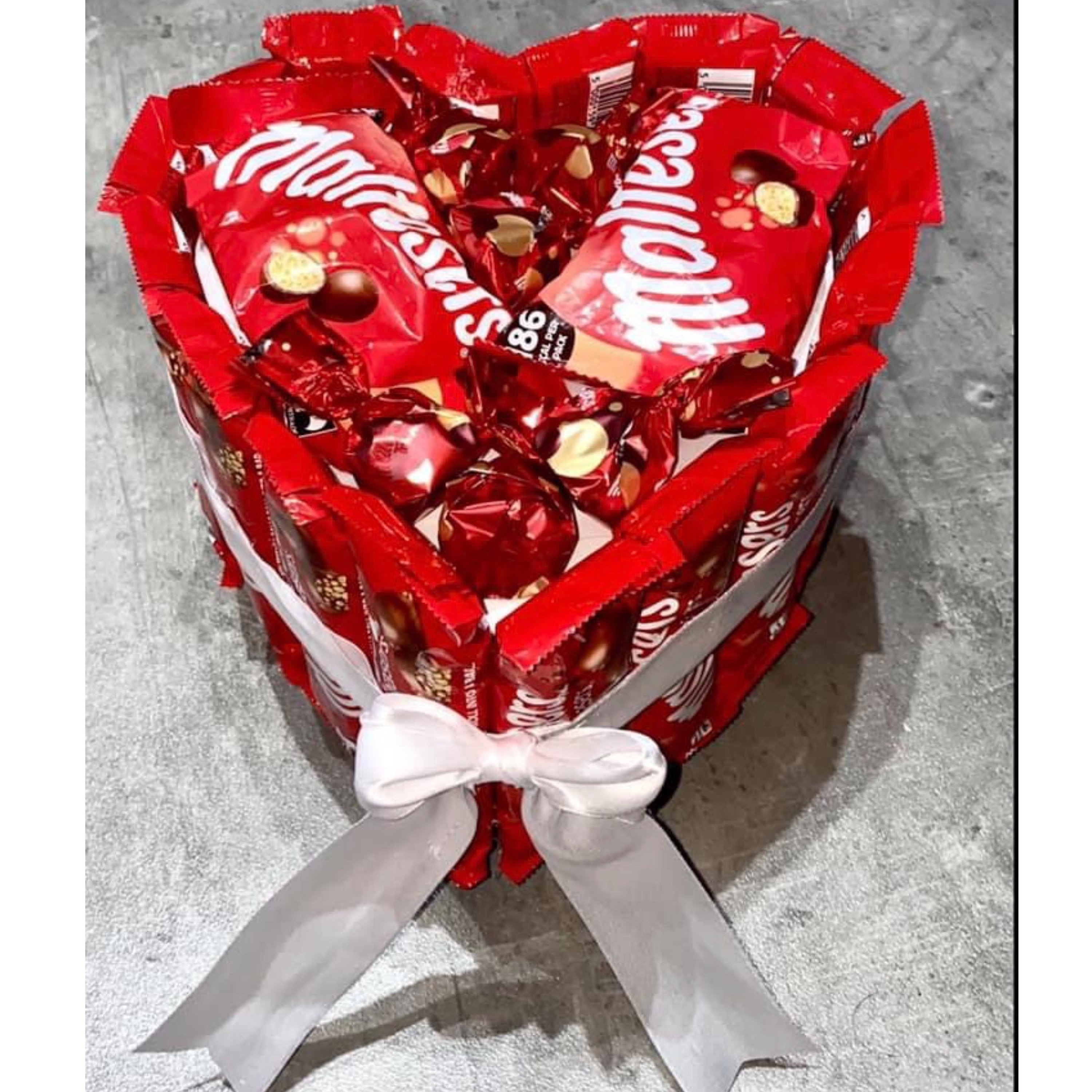 Dairy Milk Heart Bouquet - Chocolate Bouquet - Heart Bouquet - Chocolate  Day Gift For Love - VivaGifts
