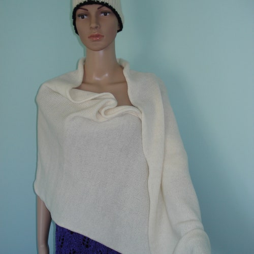 Cream white Hand shops knit 100% Merino wool scarf/hat 100 merino alpaca soft wool Women's 75