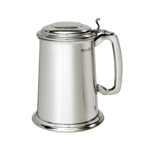 Lidded 1 Pint Plain Wentworth Pewter Tankard