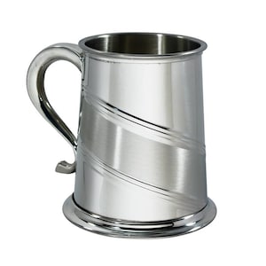 Diagonal Stripe 1 Pint Wentworth Pewter Tankard