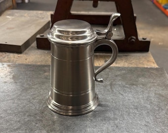 Jarra de peltre Wentworth con tapa de 1 pinta, gama Balmoral X, acabado antiguo