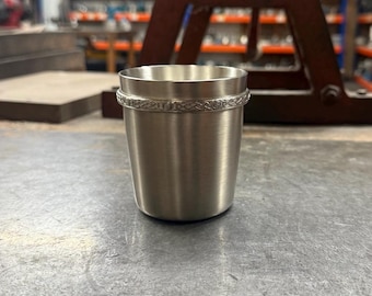 チャールズ・レニー・マッキントッシュにインスパイアされた小さな