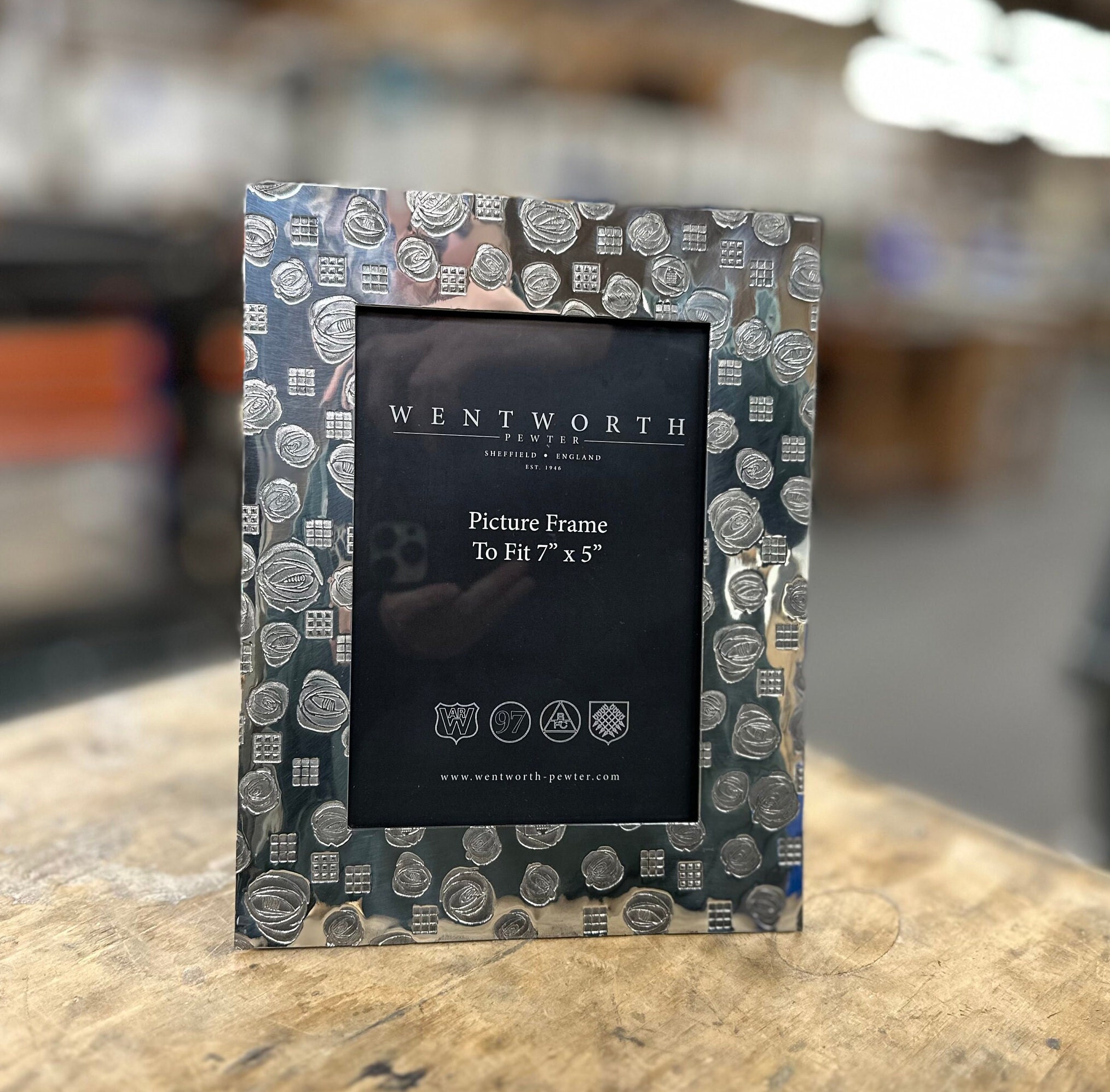 チャールズ・レニー・マッキントッシュ バラ苗 図鑑 チャールズ レ二 マッキントッシュ Charles Rennie