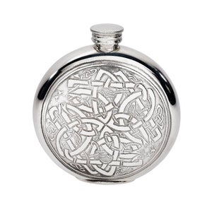 Runder Flachmann aus Zinn mit keltischem Kreis, 177 ml, handgefertigter Taschenflachmann, traditionelles Geschenk