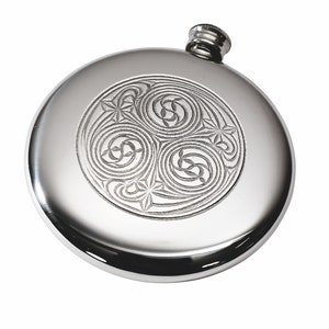 Kells Round Wentworth Pewter Sporran Flask, Spirit Flask, 4oz Capacity