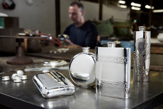 小物入れ Supreme Pewter Mini Flask 2025年最新】Supreme Pewter Mini Flaskの人気アイテム - メルカリ