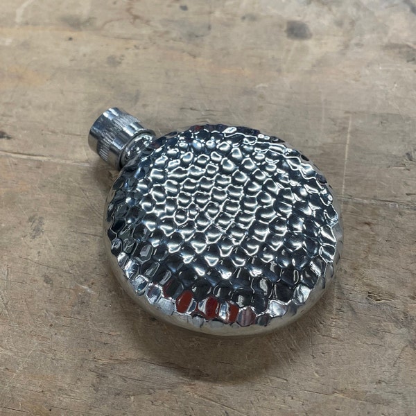 Mini Round 2oz Pewter Flask - Hammered design