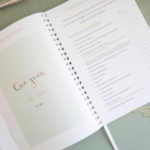 Personalised Wedding Planner - Diamond Design | Custom Wedding Organiser | Personalised Wedding Journal| Engagement Gift for Brides A4 / A5 zdjęcie 2