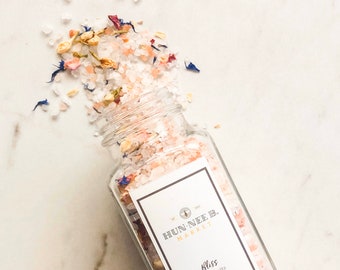 Rose Bath Salts // Pink Himalayan Salt // Essential Oils // All Natural // Gift for her // Gift for Mom // Birthday Gift