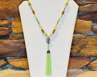 Light Green Tassel Necklace with Shell