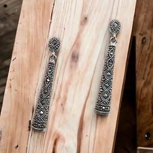Vintage sterling silver genuine Marcasite gemstone drop dangle long bar earrings, made in Thailand, 925 Thai jewelry geometric