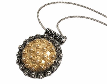 Vintage pendant necklace sterling silver, round pendant silver with gold center, circle vintage pendant, dotted geometric round pendant