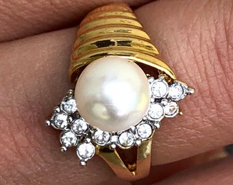 Pearl gold ring, rhinestone gold ring, 10K gold plated ring, pearl and rhinestone ring, ring size 6.5 10K gold, pearl, rhinestone,