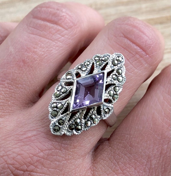1 1/16 27mm Size 9 w/Oval Cut Amethyst CZ Wide Sterling Silver Marcasite Freeform Ring 1 1/16 27mm Size 9 w/Oval Cut Amethyst CZ Wide Sterling Silver Marcasite Freeform Ring