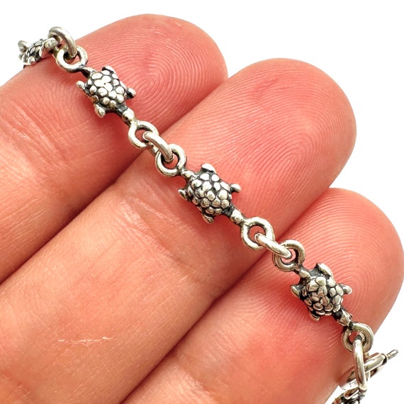 Sterling silver turtle link bracelet, 8"  5mm wid… - image 2