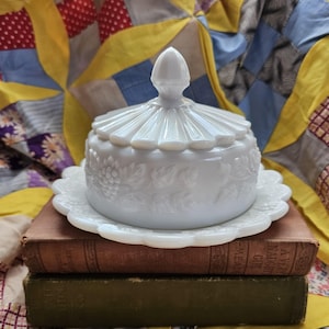 Vintage Westmoreland Milk Glass Grapes & Leaves Covered Butter/Cheese Dish 1940s