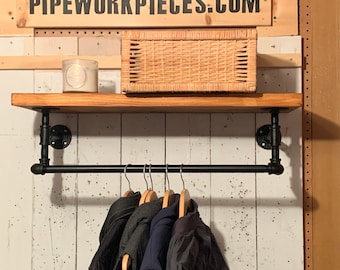 Industrial Pipe Clothes Rack with Pine Shelf – Retro Style