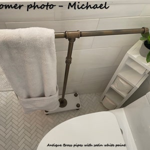 Bath towel rack