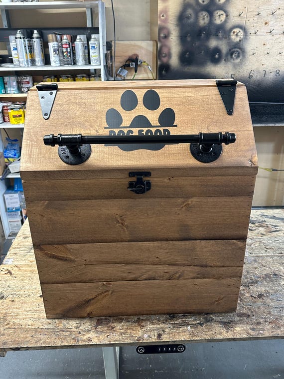 24 lb dog food container 2025