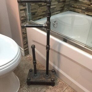 Industrial Toilet Paper Stand: Freestanding 5-Roll Holder