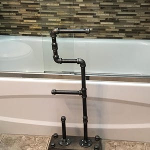 Industrial Style freestanding 3 roll toilet paper holder - retro toilet roll stand