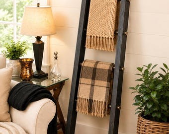 Industrial Blanket Ladder Rustic Pipe & Wood Towel Rack Bathroom Storage Display Shelf