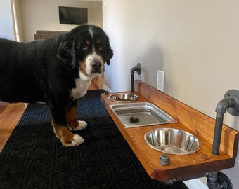 Floating water bin with 2 bowls on each end. water bin and dual feeder - floating feeder