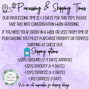 K&ouml;nnte beinhalten: Eine lila und wei&szlig;e Grafik mit dem Text "Processing & Shipping Times". Der Text erkl&auml;rt die Bearbeitungszeit f&uuml;r Bestellungen und listet die verschiedenen verf&uuml;gbaren Versandoptionen auf: USPS Ground, USPS Priority, USPS Express und UPS Express. Der Text gibt auch an, dass der Verk&auml;ufer nicht f&uuml;r Versandverz&ouml;gerungen verantwortlich ist.