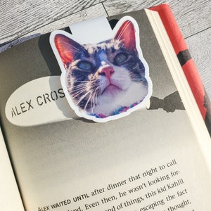Customized Pet Magnetic Bookmark/ Magnetic Bookmark/ Photo Bookmark/ Pet Bookmark/ Custom Bookmark/ Pet Photo Gift/ Magnetic Pet Photo