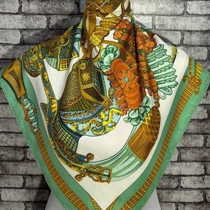 Free DHL Express Authentic Hermes “Armets en Panache” silk scarf (34”x35”) H9330