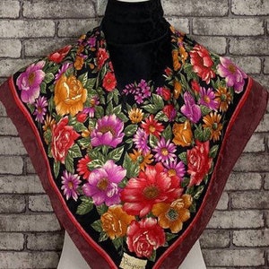 Free shipping Authentic Bayron   silk scarf (33"x34")B5813