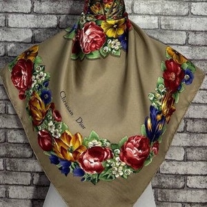 Gratis verzending Authentieke zijden Christian Dior-sjaal (33 x 34 inch) C8856