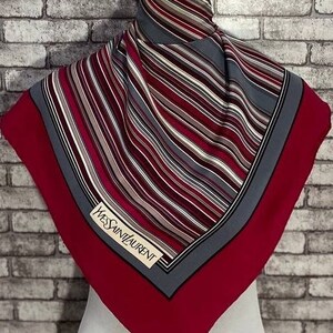 Darmowa wysyłka Oryginalny szalik jedwabny YvesSaintLaurent (30”x31”) C8693