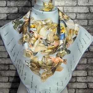 送料無料 本物エルメス「ルナパーク」シルクスカーフ（50”x56