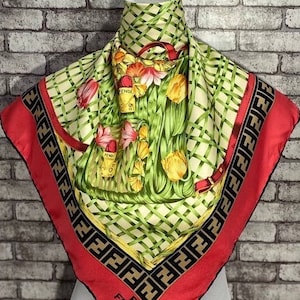 Darmowa dostawa Oryginalny jedwabny szal Fendi (33”x34”) C8187