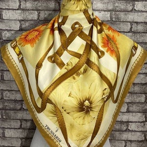 Darmowa wysyłka Oryginalny szalik jedwabny Trussardi (33"x34")T7717