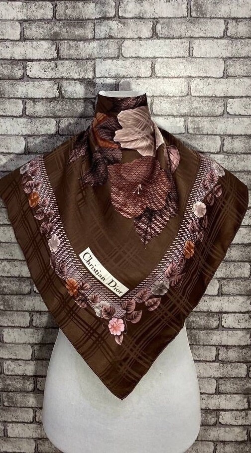 小物 AUTHENTIC VINTAGE CHRISTIAN DIOR SCARF Vintage Dior Monogram Silk Scarf – Known Source