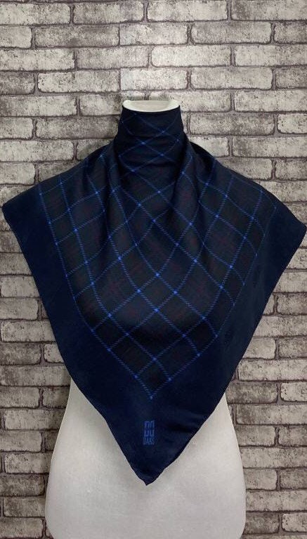 Free Shipping Daks Silk Scarf (33