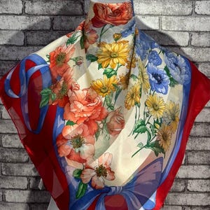 Free shipping Authentic  silk scarf (33”x34”) C11533