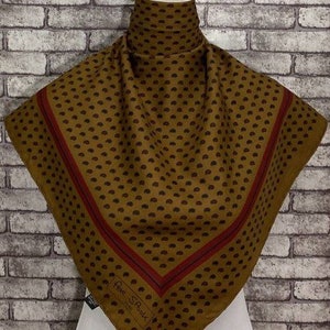Free  Shipping Authentic Per Spook silk scarf (34”x33”)P6789
